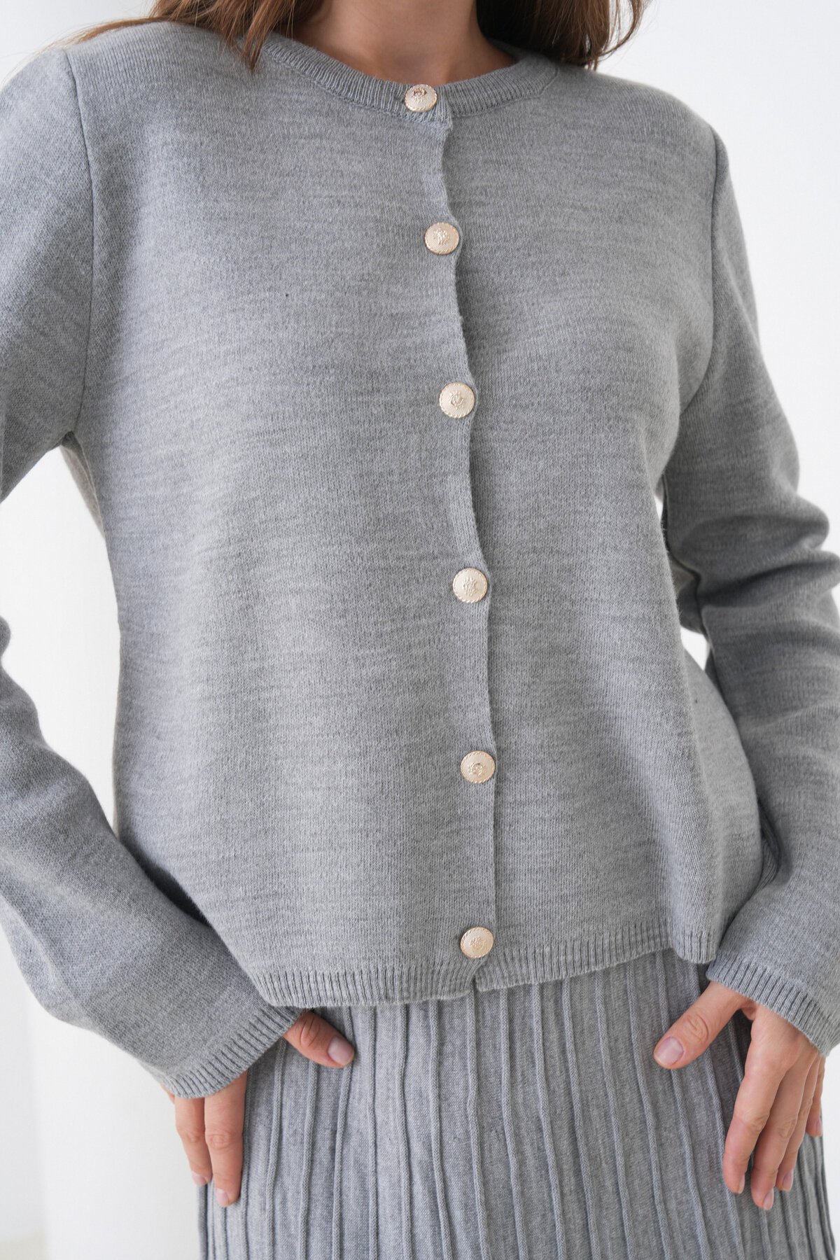 Kadın Pileli Etek Kazağı Düğmeli Tesettüre Uygun Örgü Triko Etekli Ceket Takım