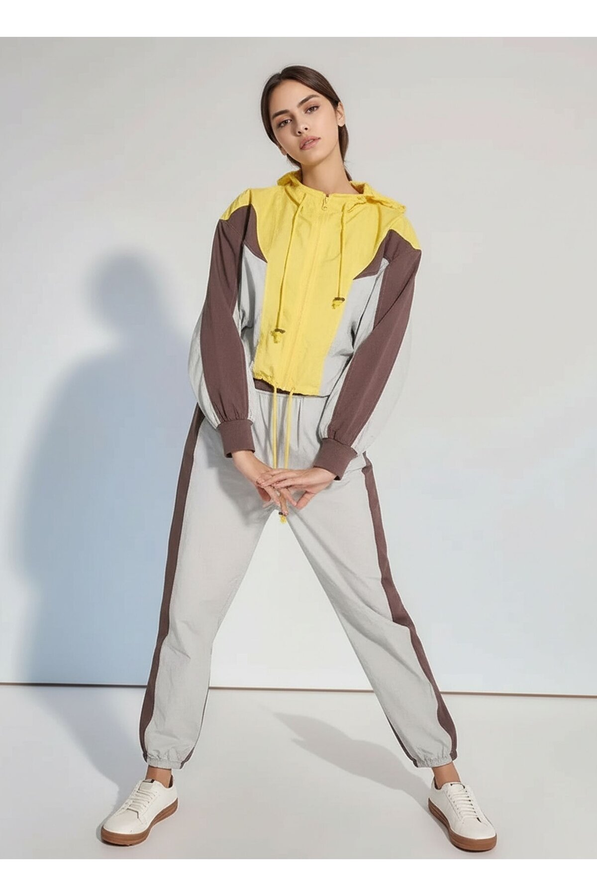 Kadın Salaş Fermuarlı Croplu Kapşonlu Sweatshirt Lastik Paça Spor Şık Eşofman Takımı