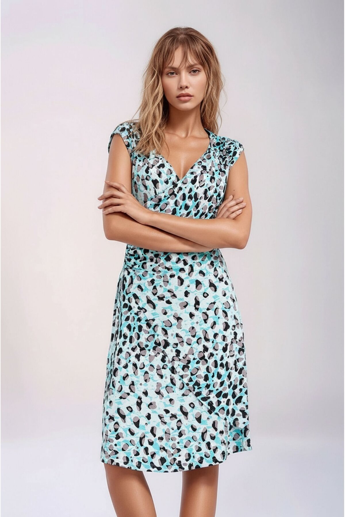 Kadın Turkuaz Leopar Desenli Belden Büzgü Detay Kruvaze Yaka Örme Viskon Şık Curve Elbise