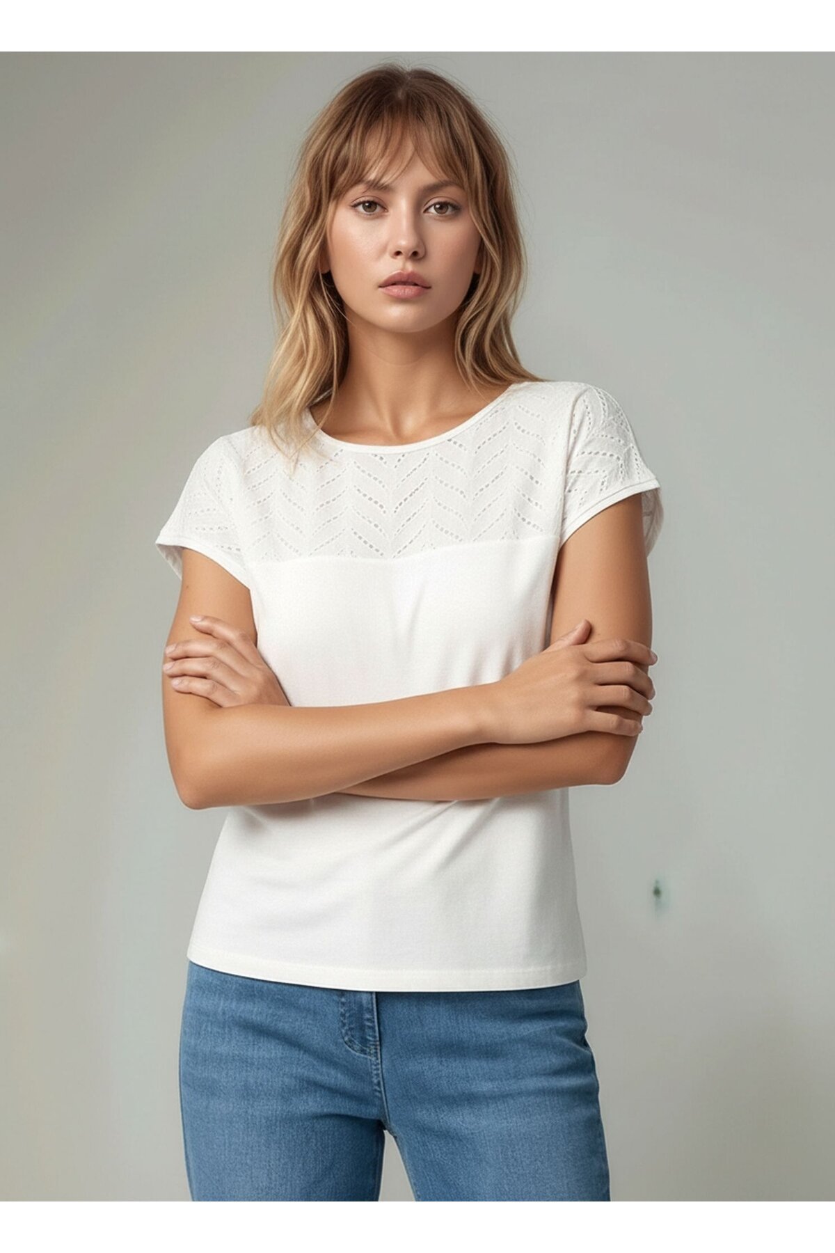 Kadın Yakası Dantel Brode Güpürlü Yarım Kol Spor Şık Curve Viskon Bluz