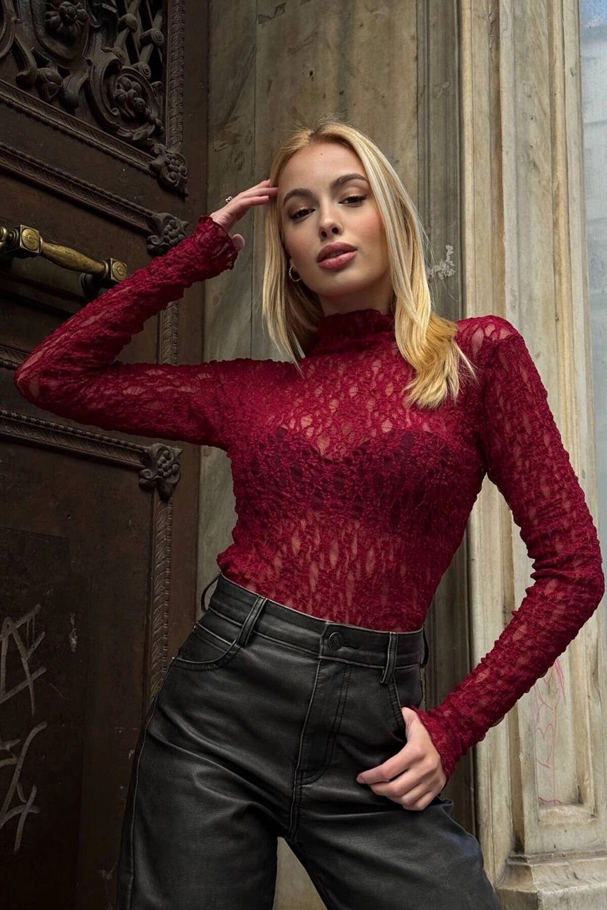 Kadın Yarım Balıkçı Yaka Full Esnek Dantel Bürümcük Spor Şık Tasarım Gece Bluzu