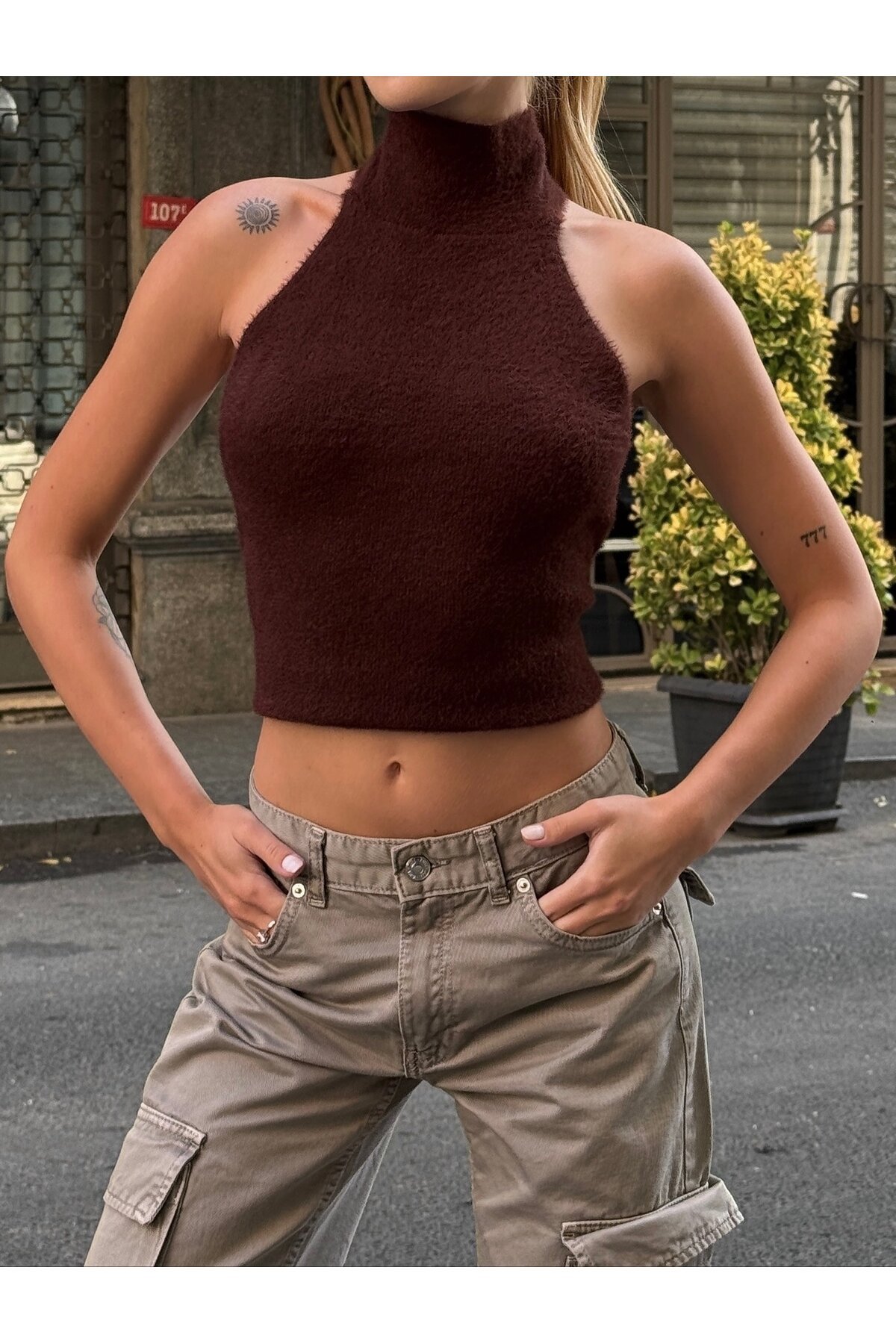 Kadın Yarım Balıkçı Yaka Full Esnek Sakallı Sırt Dekolteli Spor Şık Tasarım Sırtı Açık Bluz