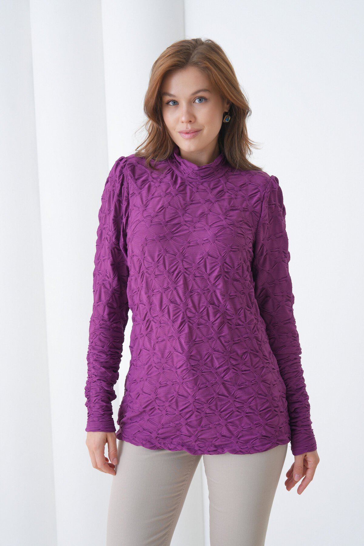 Kadın Yarım Balıkçı Yaka Uzun Kol Kendinden Dokulu Spor Tesettüre Uygun Şık Bluz