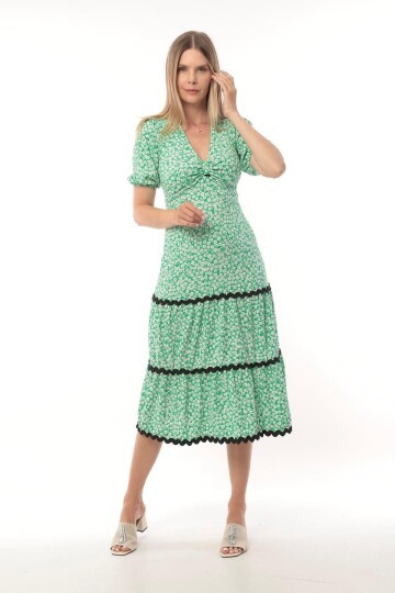 Kadın Çiçekli V Yaka Katlı Etekli Yeşil Spor Şık Yazlık Uzun Elbise