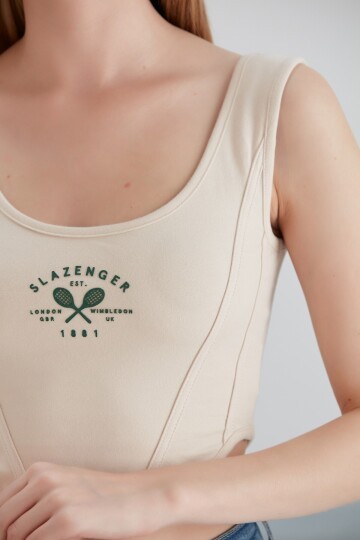 Kadın Askılı Yazı Baskılı Spor Şık Curve Krem Tasarım Croptop Bluz