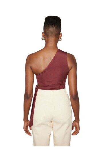 Kadın Belden Bağlama Detay Tek Kol Omzu Açık Spor Şık Rahat Kalıp Croptop Bluz