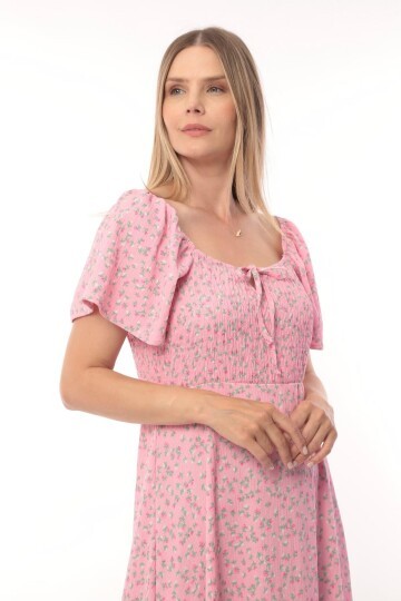 Kadın Çiçekli V Yaka Katlı Etekli Pembe Spor Şık Yazlık Uzun Elbise