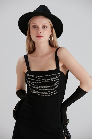 Kadın Kalın Askılı Sırt Ve Zincir Detaylı Midi Boy Yırtmaçlı Spor Şık Siyah Elbise