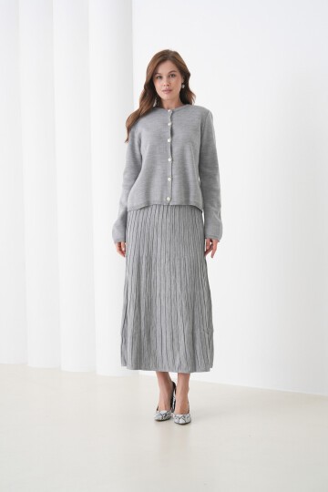 Kadın Pileli Etek Kazağı Düğmeli Tesettüre Uygun Örgü Triko Etekli Ceket Takım