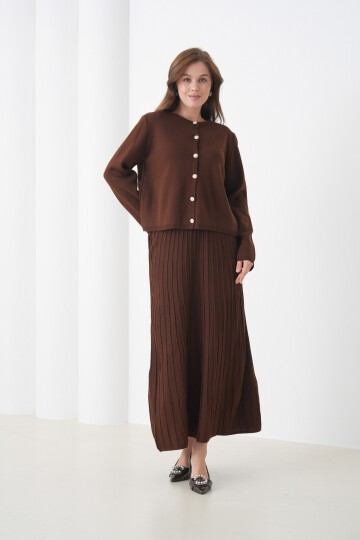 Kadın Pileli Etek Kazağı Düğmeli Tesettüre Uygun Örgü Triko Etekli Ceket Takım