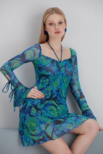 Kadın Sırt Dekolteli Desenli Tül Spor Şık Kol Detaylı Yaka Büzgülü Mavi Elbise