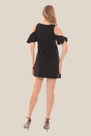 Kadın Siyah Omzu Açık Fırfır Detay Çan Pamuk Elbise