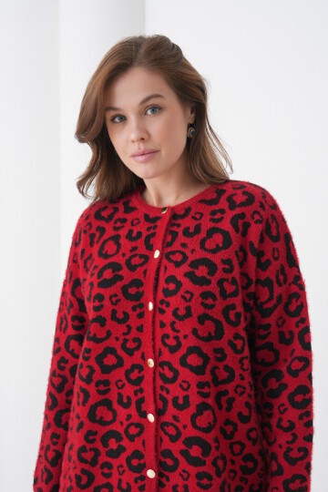 Kadın Tesettüre Uygun Midi Boy Uzun Kol Önden Düğmeli Leopar Desenli Spor Şık Triko Ceket