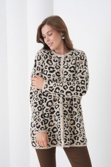 Kadın Tesettüre Uygun Midi Boy Uzun Kol Önden Düğmeli Leopar Desenli Spor Şık Triko Ceket