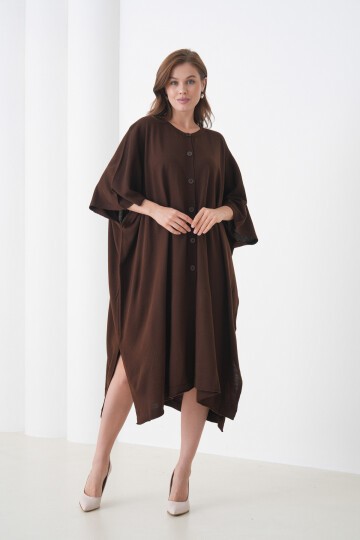 Kadın Tesettüre Uygun Önden Düğmeli Asimetrik Kesim Yarasa Kol Şık Geniş Kalıp Panço Ceket