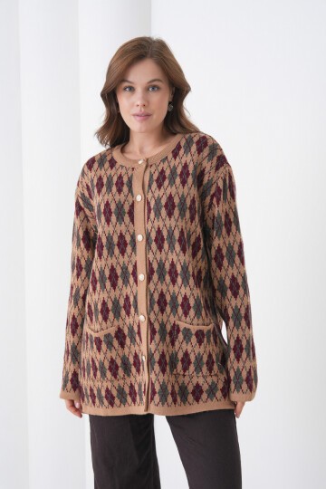 Kadın Tesettüre Uygun Önden Düğmeli CepliUzun Kol Şık Geniş Kalıp Desenli Triko Ceket