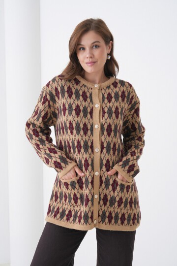 Kadın Tesettüre Uygun Önden Düğmeli CepliUzun Kol Şık Geniş Kalıp Desenli Triko Ceket