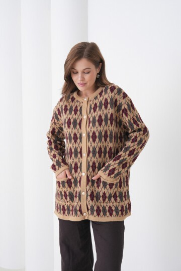 Kadın Tesettüre Uygun Önden Düğmeli CepliUzun Kol Şık Geniş Kalıp Desenli Triko Ceket