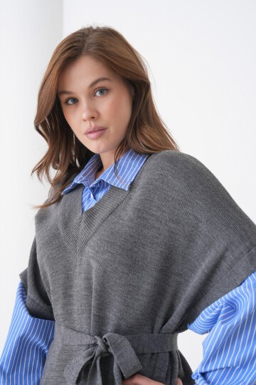 Kadın Uzun Kol Gömlek Yaka İçi Gömlekli Triko Kuşaklı Triko Spor Şık Elbise