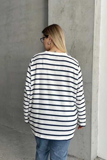 Kadın V Yaka Büyük Beden Oversize Kalıp Geniş Tunik Boy Yırtmaçlı Çizgili Uzun Kol Curve Yumoş Bluz