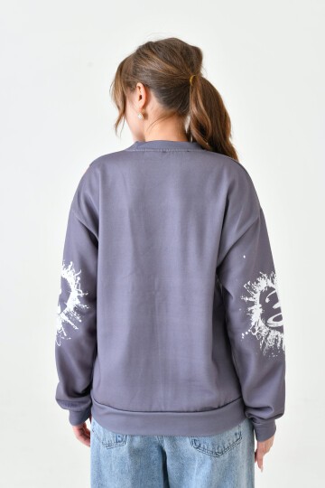 Kadın Yüz Baskılı Oversize Geniş Kalıp Desenli Curve Sweatshirt