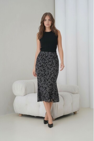 Kadın Beli Lastikli Çiçek Desenli Tül Balık Kesim Eteği Volanlı Midi Boy Curve Şık Etek