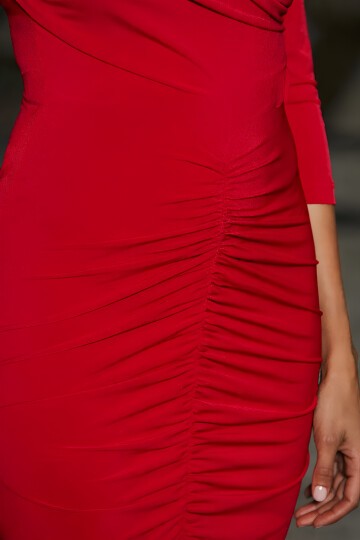 Kadın Büyük Beden Asimetrik Yaka Önden Büzgülü Uzun Kol Kırmızı Şık Curve Gece Abiye Elbisesi