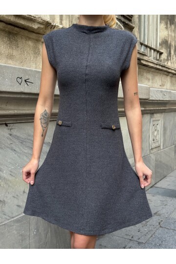 Kadın Dik Yaka Asimetrik Etekli Beli Tokalı Kolsuz Şık Tasarım Elbise