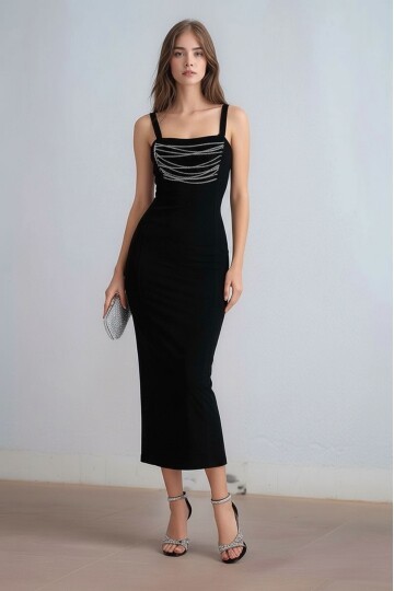 Kadın Kalın Askılı Sırt Dekolteli Ve Zincir Detaylı Midi Boy Yırtmaçlı Spor Şık Siyah Elbise