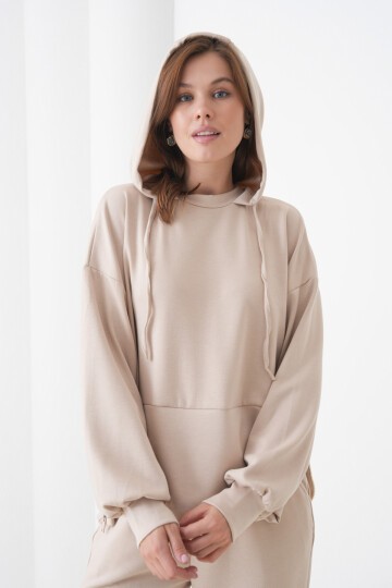 Kadın Oversize Kapüşonlu Sweatshirt Pileli Tasarım Pantolonlu Tesettüre Uygun Eşofman Takımı