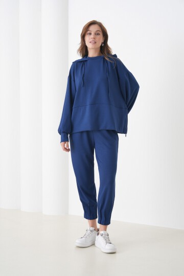 Kadın Oversize Kapüşonlu Sweatshirt Pileli Tasarım Pantolonlu Tesettüre Uygun Eşofman Takımı