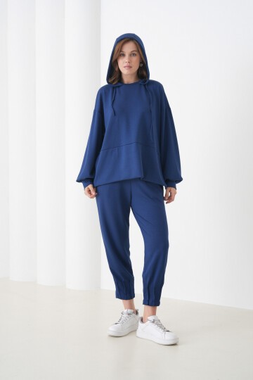 Kadın Oversize Kapüşonlu Sweatshirt Pileli Tasarım Pantolonlu Tesettüre Uygun Eşofman Takımı
