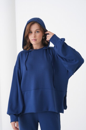 Kadın Oversize Kapüşonlu Sweatshirt Pileli Tasarım Pantolonlu Tesettüre Uygun Eşofman Takımı