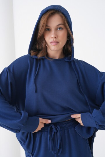 Kadın Oversize Kapüşonlu Sweatshirt Pileli Tasarım Pantolonlu Tesettüre Uygun Eşofman Takımı