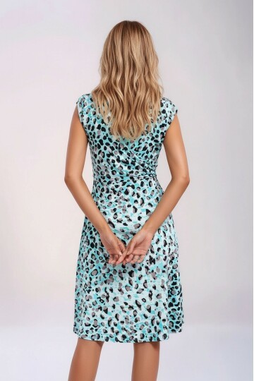 Kadın Turkuaz Leopar Desenli Belden Büzgü Detay Kruvaze Yaka Örme Viskon Şık Curve Elbise