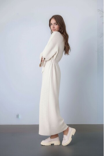 Kadın Uzun Kol Bisiklet Yaka Tesettüre Uygun Dokulu Kuşaklı Triko Spor Şık Maxi Boy Uzun Elbise