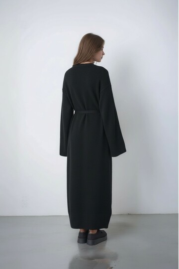 Kadın Uzun Kol Bisiklet Yaka Tesettüre Uygun Dokulu Kuşaklı Triko Spor Şık Maxi Boy Uzun Elbise