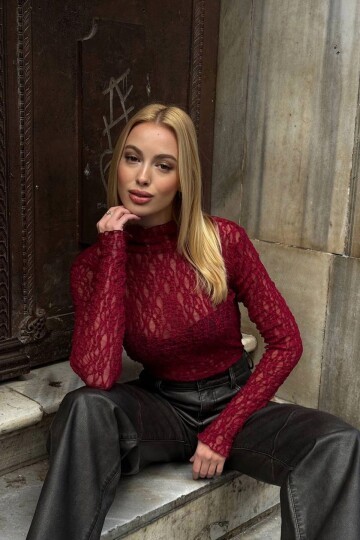 Kadın Yarım Balıkçı Yaka Full Esnek Dantel Bürümcük Spor Şık Tasarım Gece Bluzu